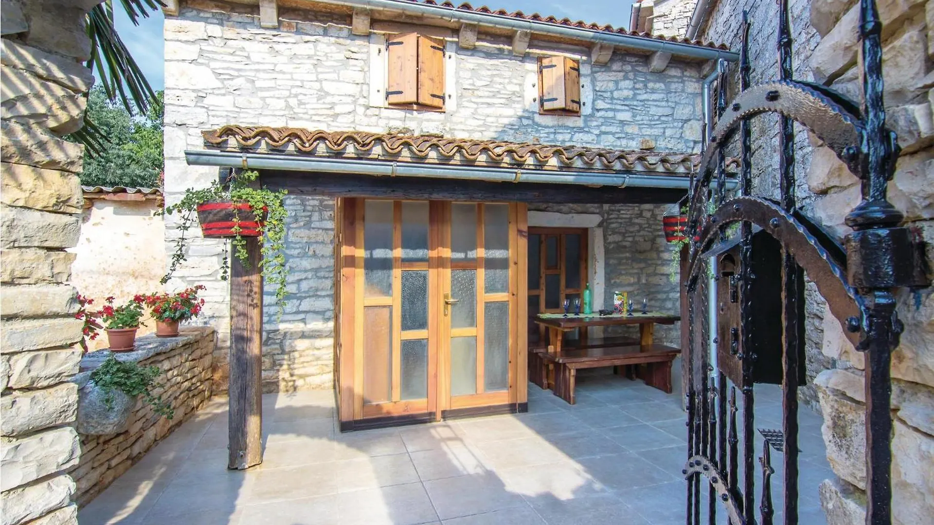Tatil Evi Lovely Home In Svetvincenat With Wifi Hırvatistan