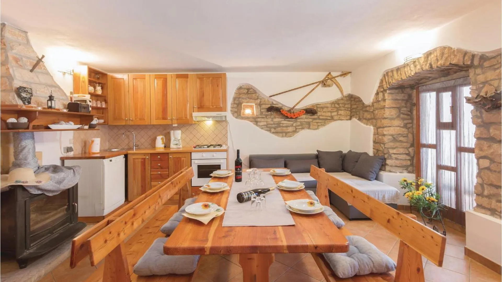 Tatil Evi Lovely Home In Svetvincenat With Wifi